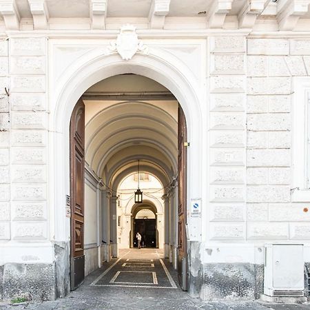 Bed and Breakfast Lux Caracciolo Napoli Esterno foto