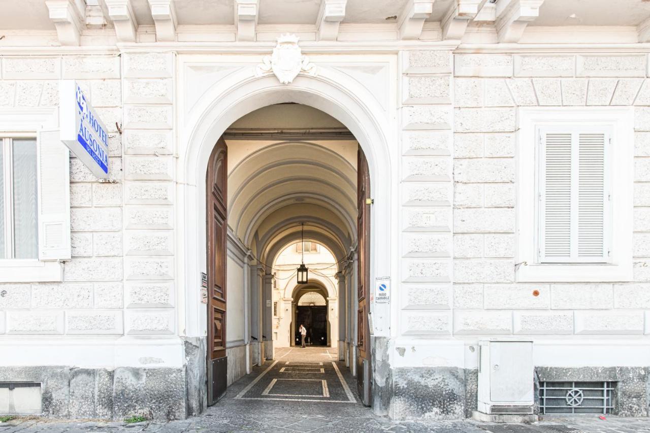 Bed and Breakfast Lux Caracciolo Napoli Esterno foto